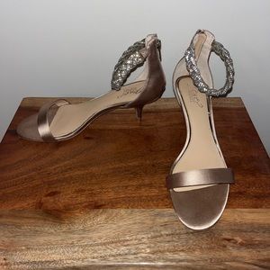 Size 8 1/2 Badgley Mischka Jewel Braided Ankle Strap Kitten Heels. USED.